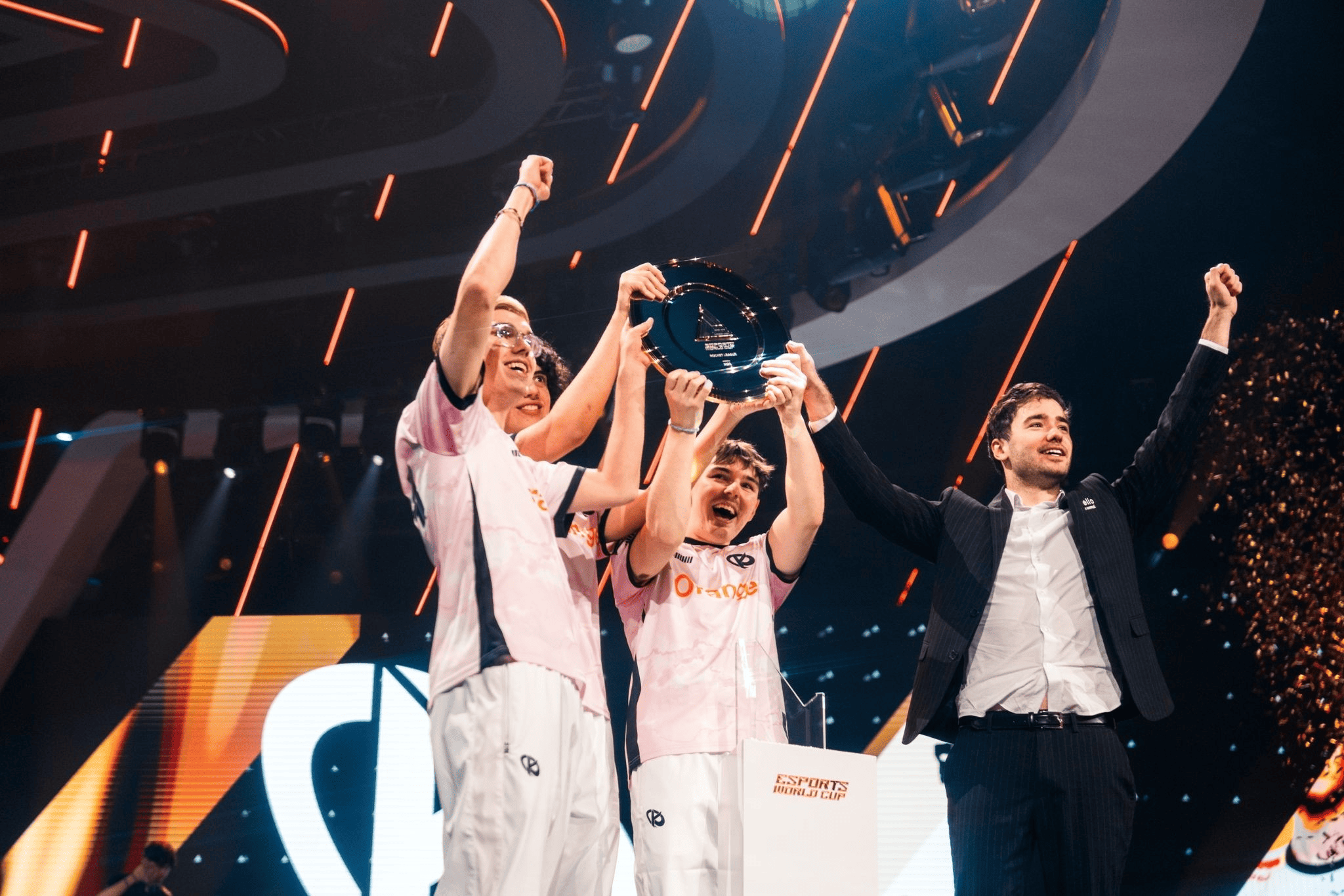 Karmine Corp Juara Rocket League EWC 2025 Taktik Rahasia & MVP Spektakuler!