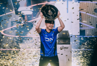 Ulsan Juara Tekken 8 EWC 2025 Strategi Dragunov yang Mengguncang Dunia!